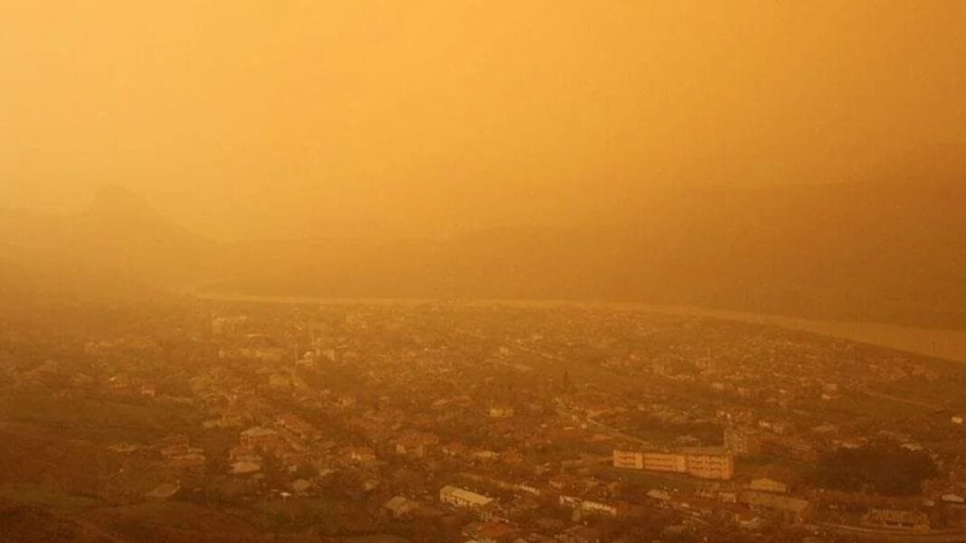 Türk Toraks Derneği’nden “Çöl Tozu” Uyarısı! Türk Toraks Derneği’nden “Çöl Tozu” Uyarısı!
